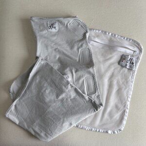 Ollie World velcro swaddle